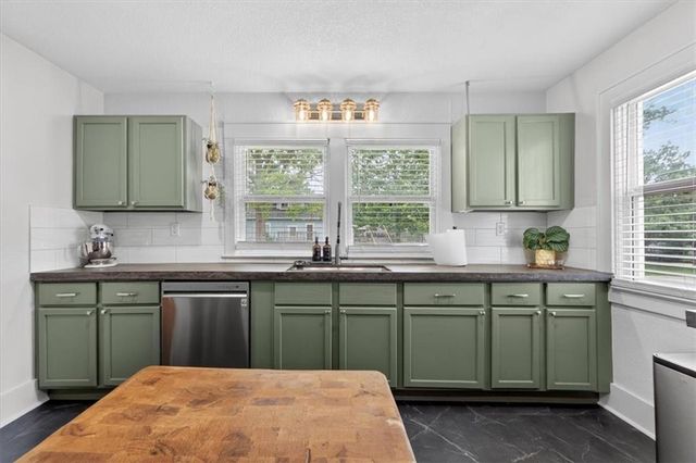 11301 W 59th Terrace, Shawnee, KS 66203