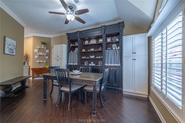 2633 Trophy Drive, Bryan, TX 77802