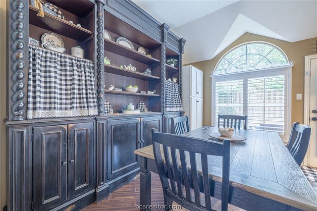 2633 Trophy Drive, Bryan, TX 77802