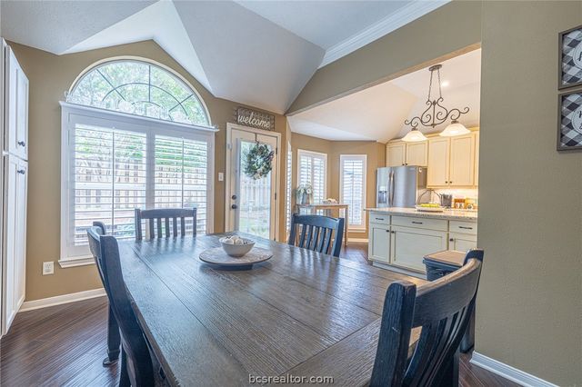2633 Trophy Drive, Bryan, TX 77802