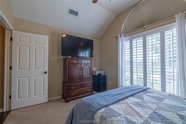 2633 Trophy Drive, Bryan, TX 77802
