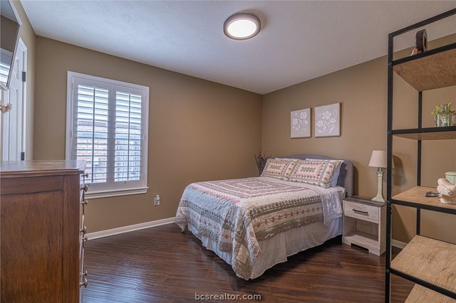 2633 Trophy Drive, Bryan, TX 77802
