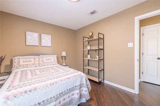 2633 Trophy Drive, Bryan, TX 77802