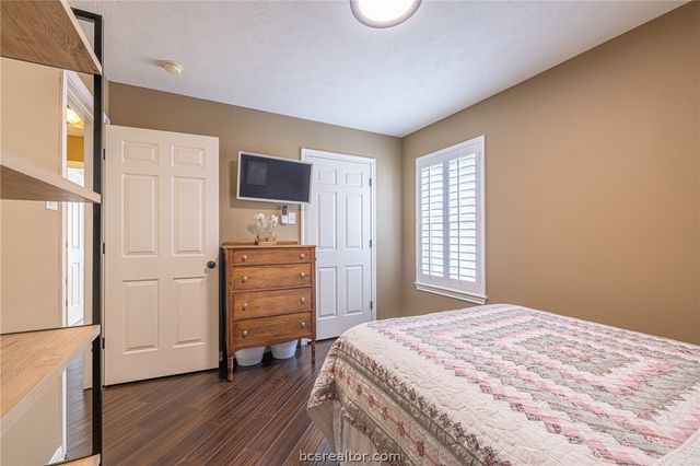 2633 Trophy Drive, Bryan, TX 77802