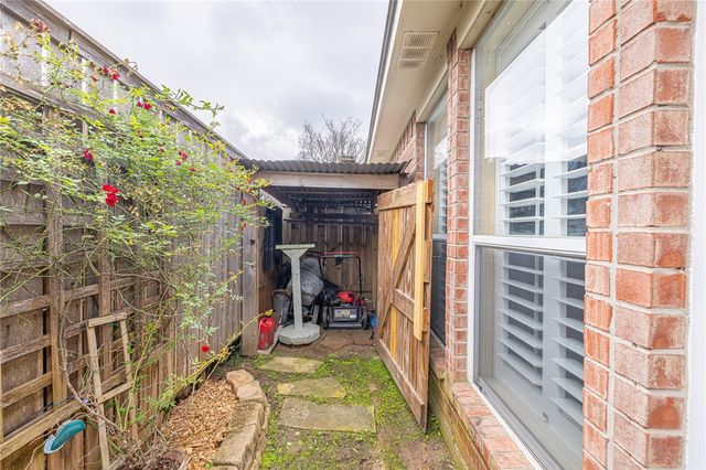 2633 Trophy Drive, Bryan, TX 77802