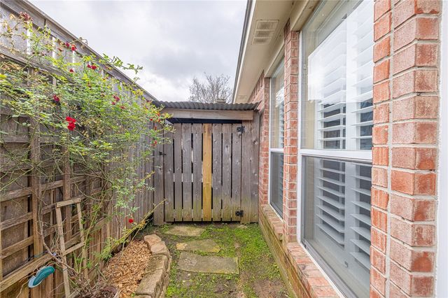 2633 Trophy Drive, Bryan, TX 77802
