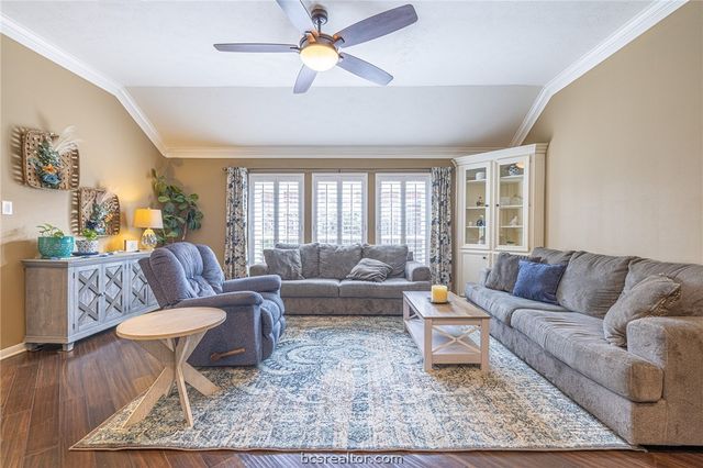 2633 Trophy Drive, Bryan, TX 77802
