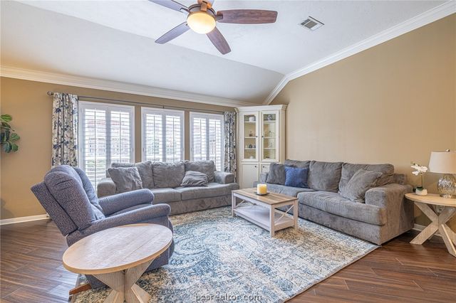 2633 Trophy Drive, Bryan, TX 77802