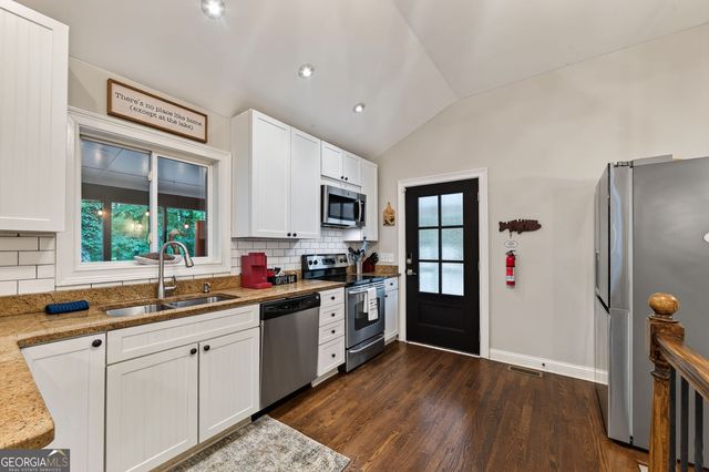 386 Longview Drive, Dawsonville, GA 30534