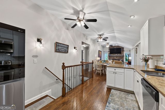 386 Longview Drive, Dawsonville, GA 30534
