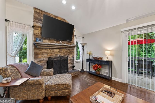386 Longview Drive, Dawsonville, GA 30534