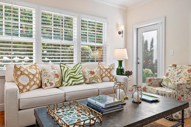 240 Seabreeze Avenue, Palm Beach, FL 33480