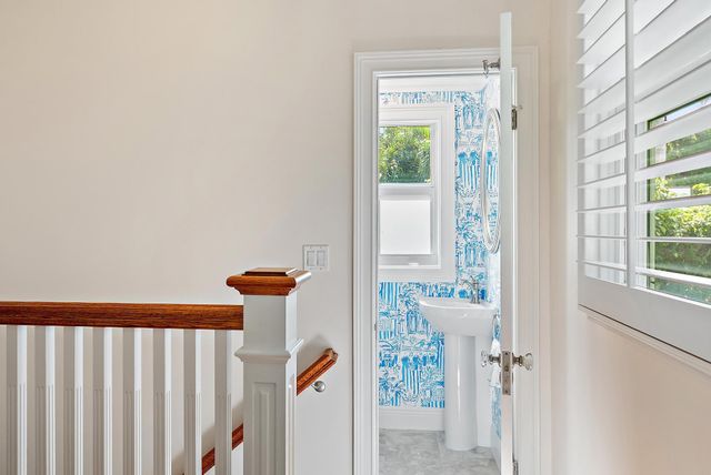 240 Seabreeze Avenue, Palm Beach, FL 33480