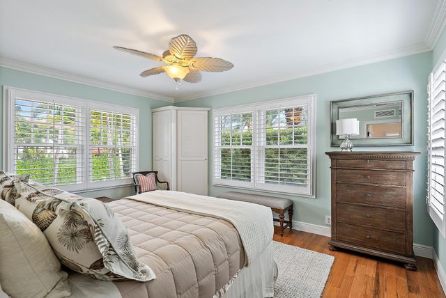 240 Seabreeze Avenue, Palm Beach, FL 33480