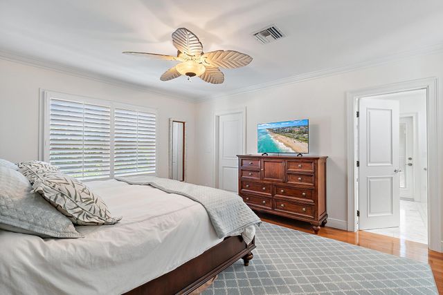 240 Seabreeze Avenue, Palm Beach, FL 33480