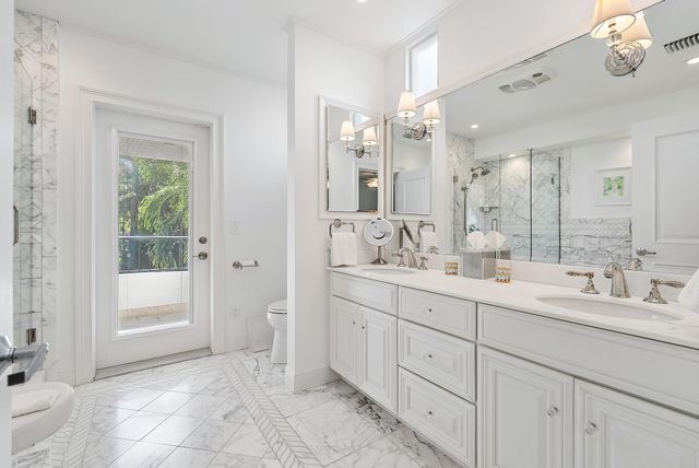 240 Seabreeze Avenue, Palm Beach, FL 33480