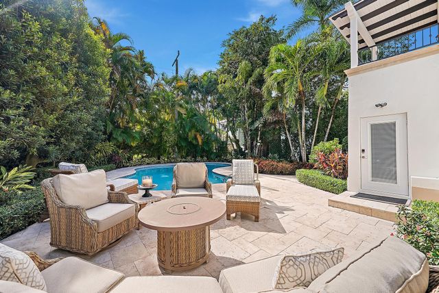 240 Seabreeze Avenue, Palm Beach, FL 33480