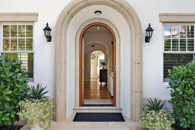 240 Seabreeze Avenue, Palm Beach, FL 33480