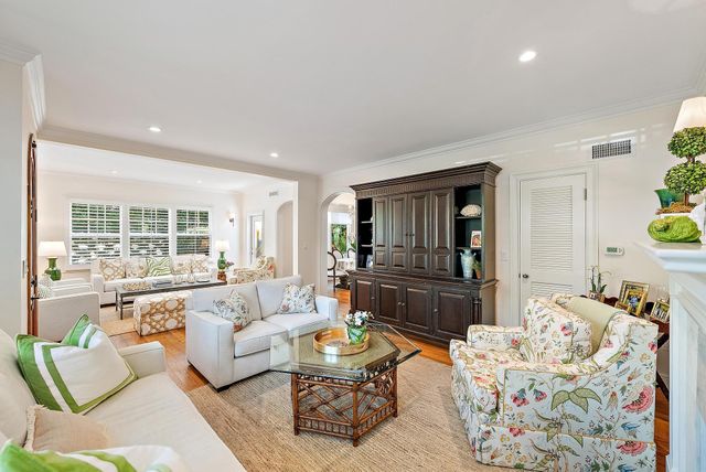 240 Seabreeze Avenue, Palm Beach, FL 33480