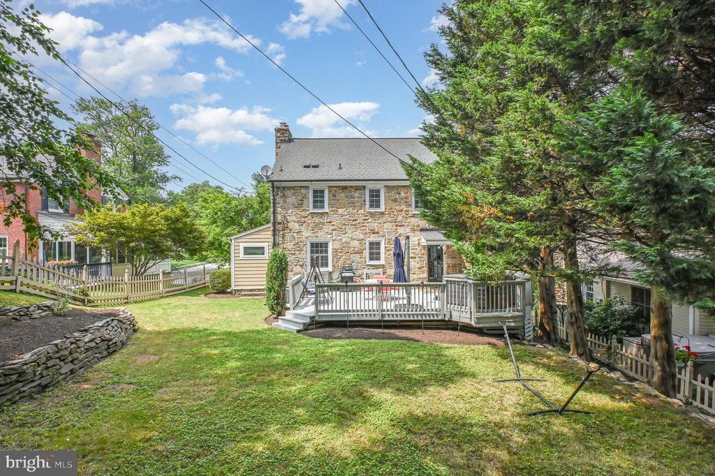 Image 12 of property listing at 625 YARMOUTH RD, Towson, MD 21286