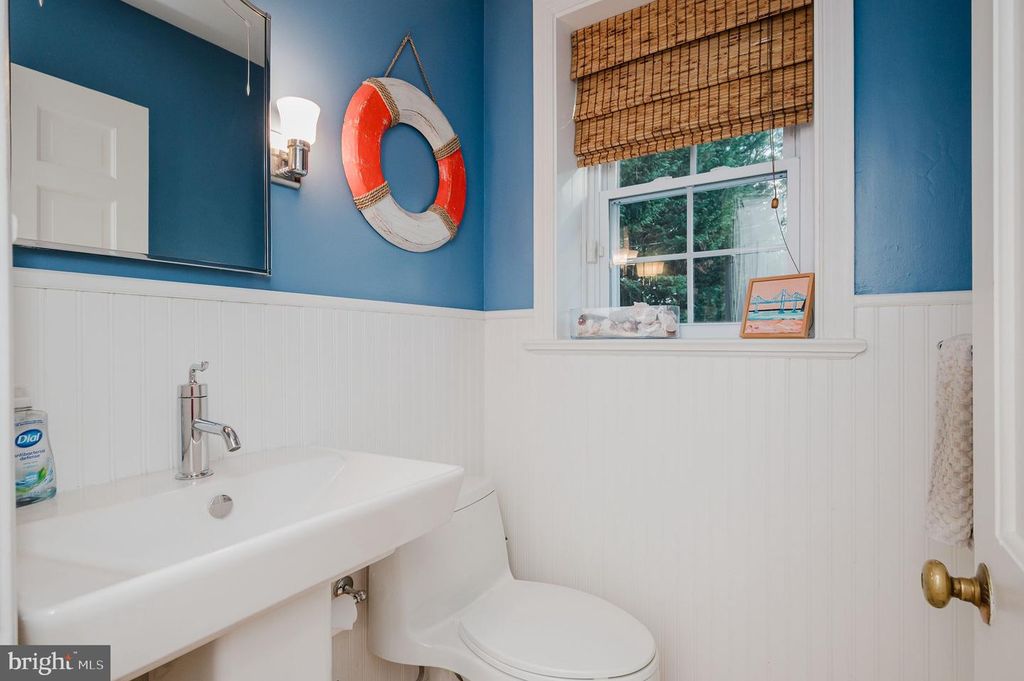 Image 16 of property listing at 625 YARMOUTH RD, Towson, MD 21286