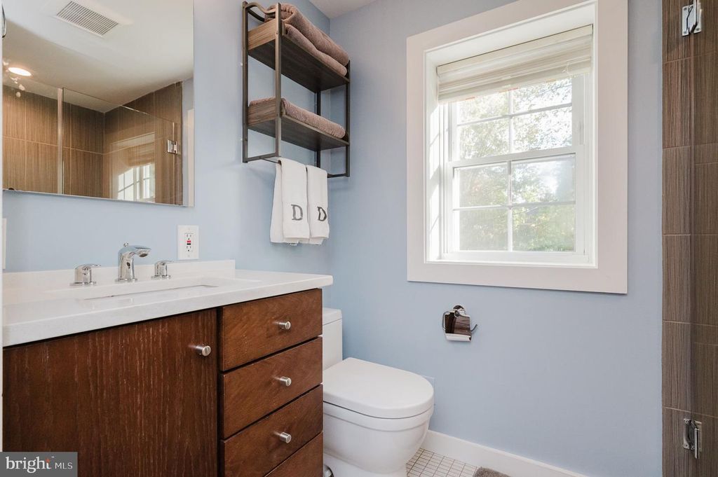 Image 21 of property listing at 625 YARMOUTH RD, Towson, MD 21286