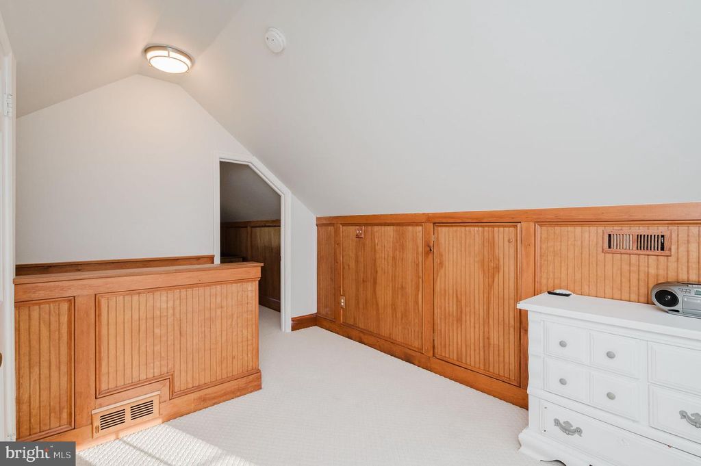 Image 32 of property listing at 625 YARMOUTH RD, Towson, MD 21286