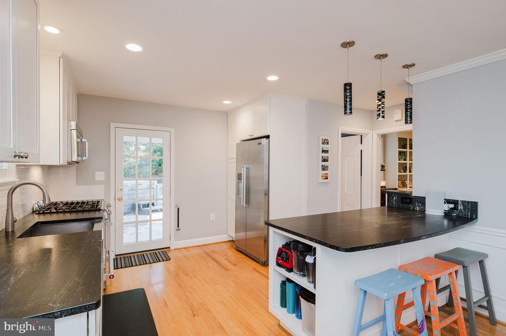 Image 60 of property listing at 625 YARMOUTH RD, Towson, MD 21286