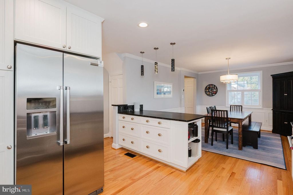 Image 64 of property listing at 625 YARMOUTH RD, Towson, MD 21286