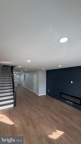 819 JACKSON ST, Philadelphia, PA 19148