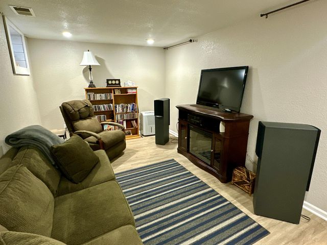 1621 City View Drive, Eagan, MN 55121