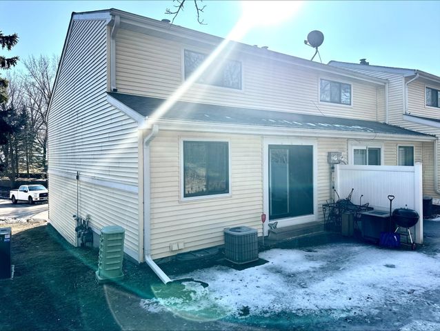 1621 City View Drive, Eagan, MN 55121