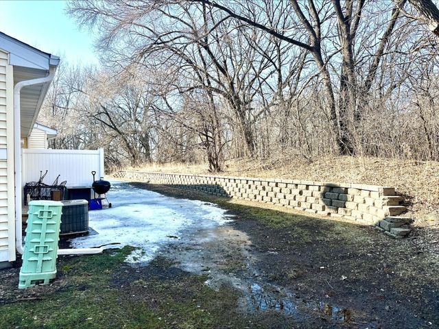 1621 City View Drive, Eagan, MN 55121