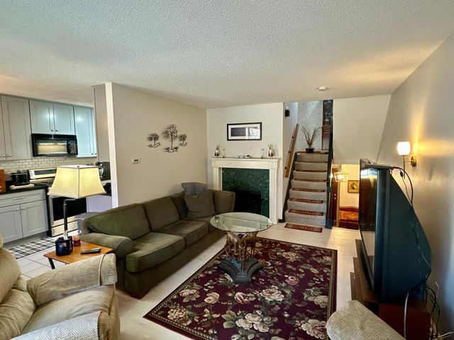 1621 City View Drive, Eagan, MN 55121