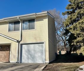 1621 City View Drive, Eagan, MN 55121