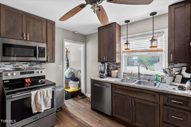 2340 Hiwassee Drive, Kingsport, TN 37664