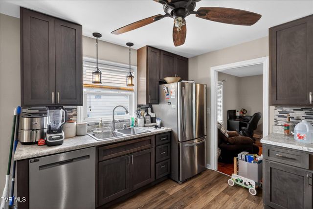 2340 Hiwassee Drive, Kingsport, TN 37664