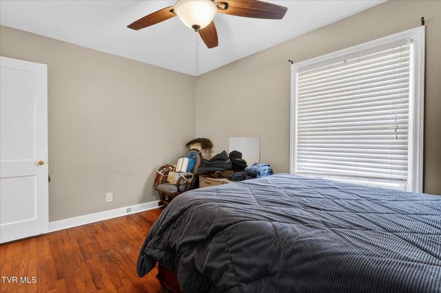 2340 Hiwassee Drive, Kingsport, TN 37664