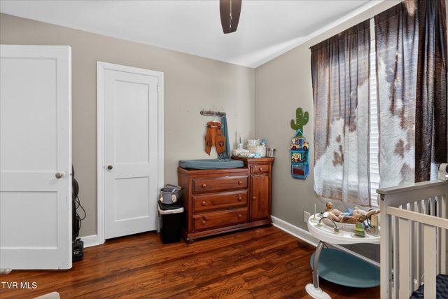 2340 Hiwassee Drive, Kingsport, TN 37664