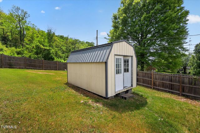 2340 Hiwassee Drive, Kingsport, TN 37664