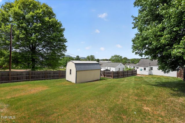 2340 Hiwassee Drive, Kingsport, TN 37664