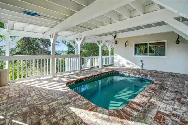 5352 Elvira, Woodland Hills, CA 91364