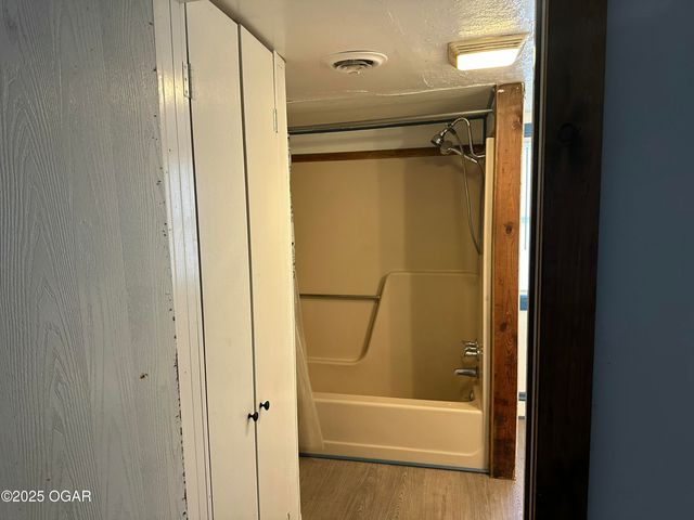 417 Irwin Street, Duenweg, MO 64841