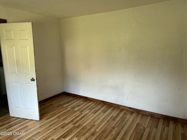 417 Irwin Street, Duenweg, MO 64841