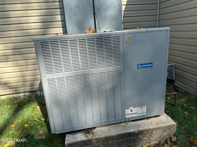 417 Irwin Street, Duenweg, MO 64841