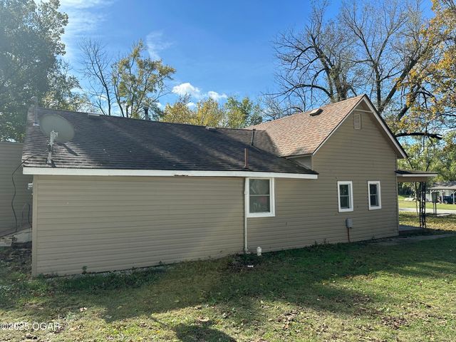 417 Irwin Street, Duenweg, MO 64841