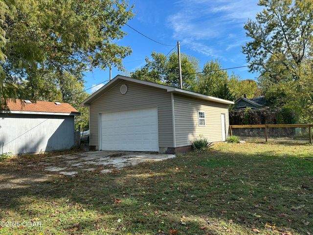 417 Irwin Street, Duenweg, MO 64841