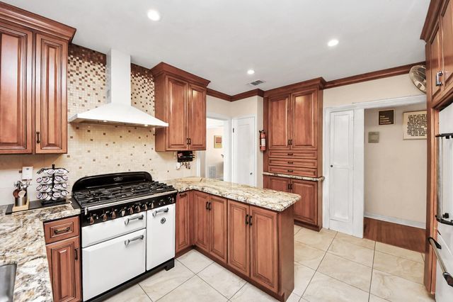 1933 Lexington Street, Houston, TX 77098