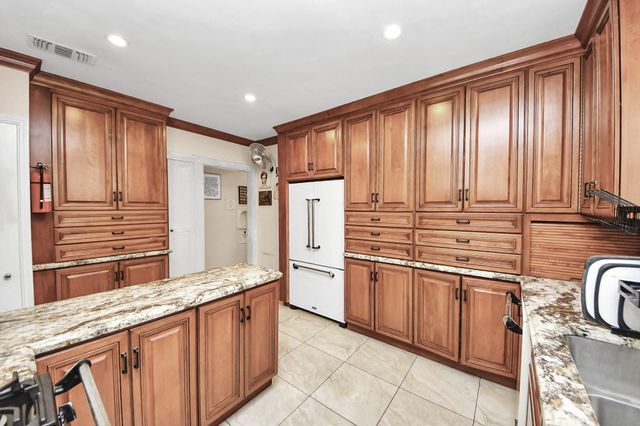 1933 Lexington Street, Houston, TX 77098