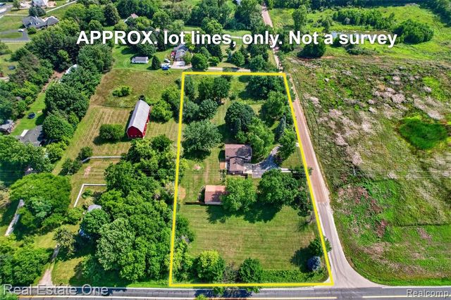 7990 Tower Road, South Lyon, MI 48178